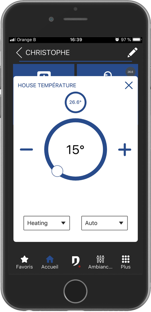 smartphone avec écran de réglage de température de l'application Domintell Pilot